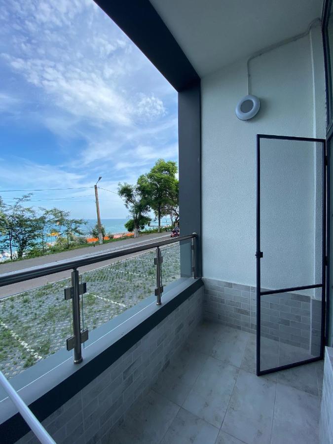 Апартаменты У Моря Magnit Первая Линия Odessa Exterior foto