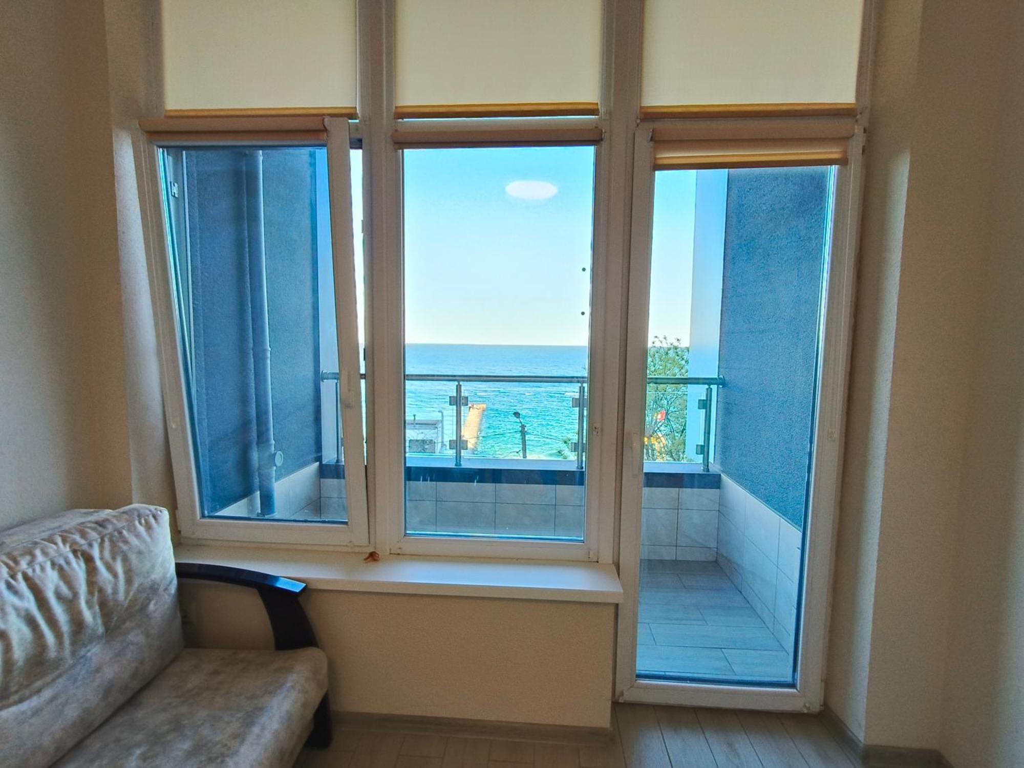 Апартаменты У Моря Magnit Первая Линия Odessa Exterior foto